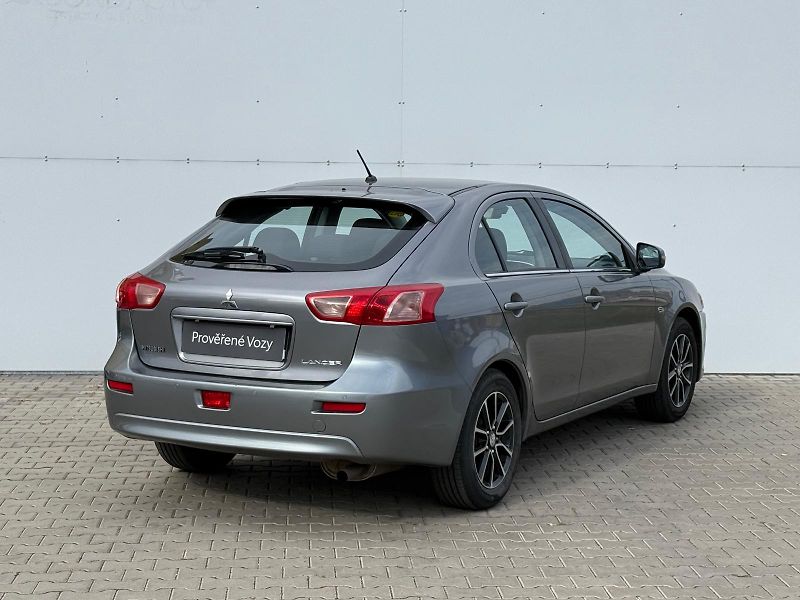 Mitsubishi Lancer 1.6i 86kW LPG - fotka 2 z 28