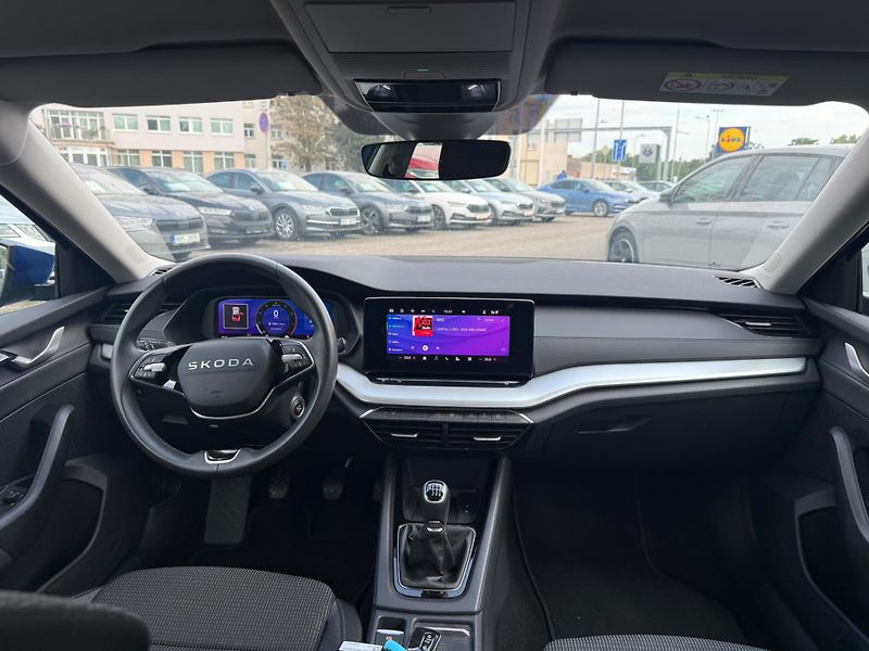 Škoda Octavia Selection 1.5 TSI 110kW - fotka 5 z 24