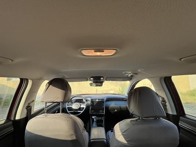 Hyundai Tucson (2022) 1.6 T-GDI/AT/1M.ČR/NAVI/ZÁRUKA - fotka 35 z 36