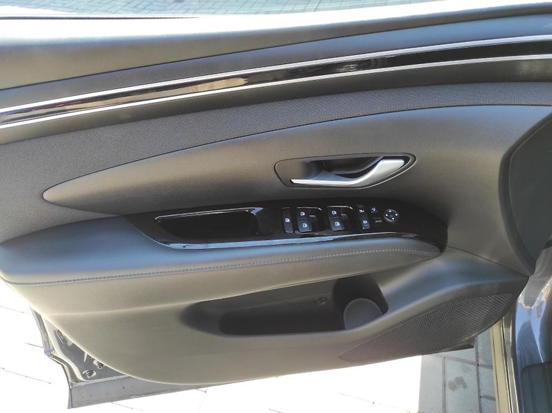 Hyundai Tucson 1,6T-GDi Hev,SMART, 4x4, AT - fotka 31 z 51