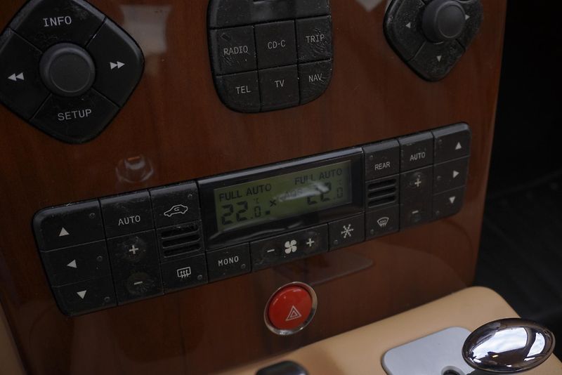 Maserati Quattroporte (2007) 4.2i 295 kW AUTOMAT - fotka 30 z 46