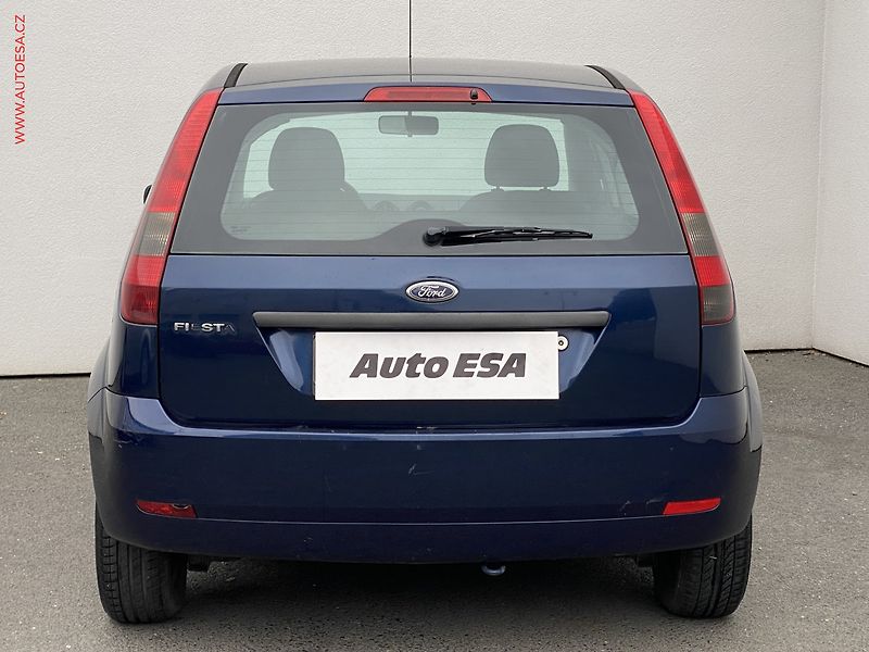 Ford Fiesta (2004) 1.3 i, Klima - fotka 5 z 11