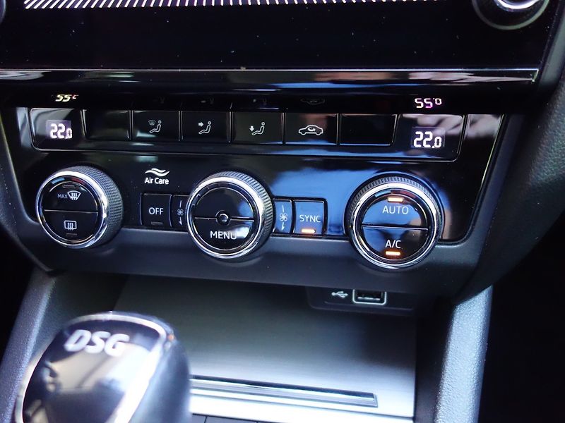 Škoda Octavia (2019) 2.0TDI 110kW DSG -VÝBAVA-DPH! - fotka 16 z 47