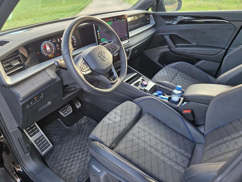 Volkswagen Tayron (2025) R-LINE PEOPLE 1,5 eTSI 110 KW  - fotka 8 z 13