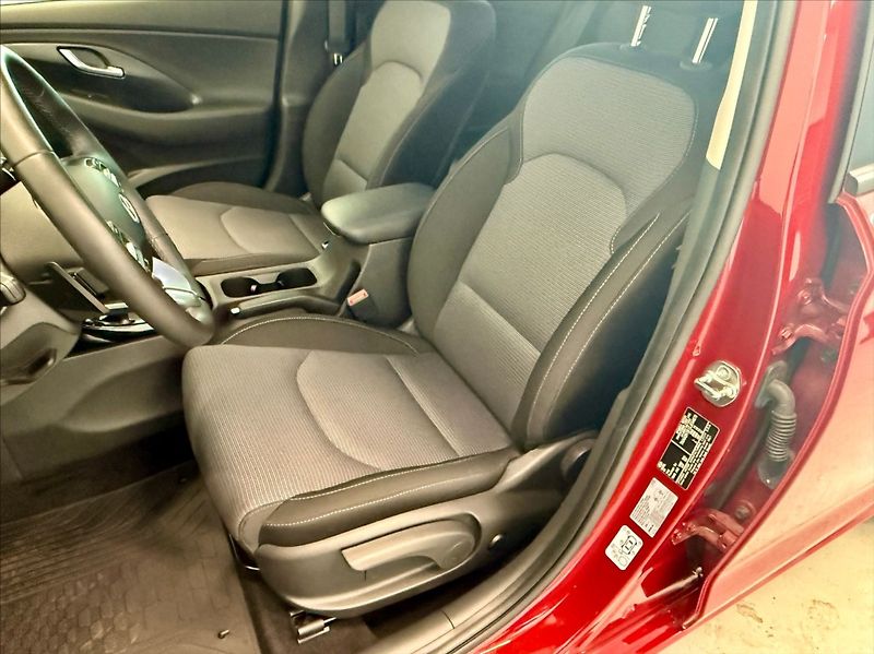 Hyundai i30 1,0 T-GDI SMART CLIMATE ZÁRUKA - fotka 15 z 17