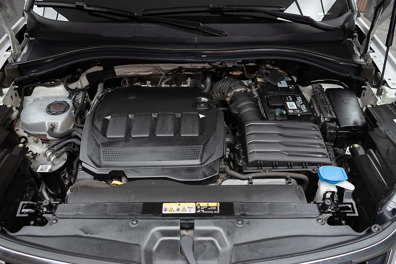 Škoda Kodiaq 2.0 TDI 4x4*STYLE*TAŽNÉ*ČR 1.M - fotka 42 z 49