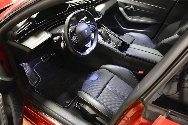 Peugeot 508 (2022) GT PLUG IN HYBRID 165KW e-EAT8 - fotka 22 z 44