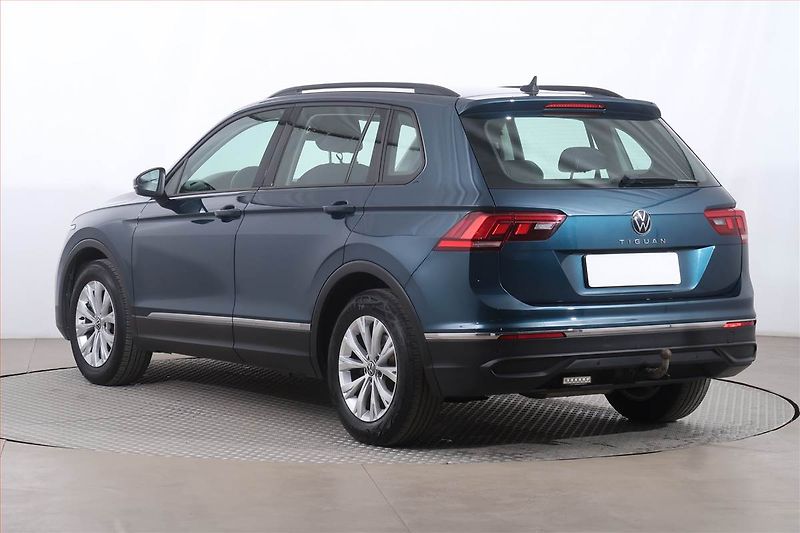 Volkswagen Tiguan (2021) 2.0 TDI - fotka 4 z 24