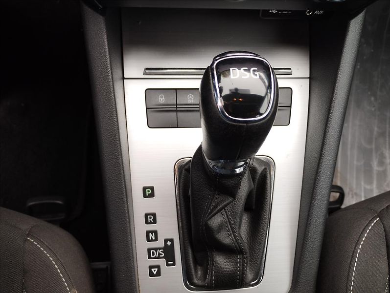 Škoda Octavia 1,6 - fotka 17 z 21