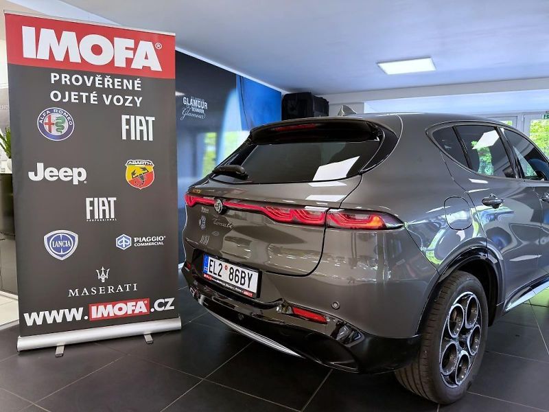 Alfa Romeo Tonale (2024) 1.3 T Plug-in Hybrid 280k Q4 4 - fotka 5 z 19