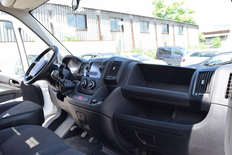 Peugeot Boxer (2015) 2.2HDI 96kw VALNÍK NAVI AC - fotka 30 z 35