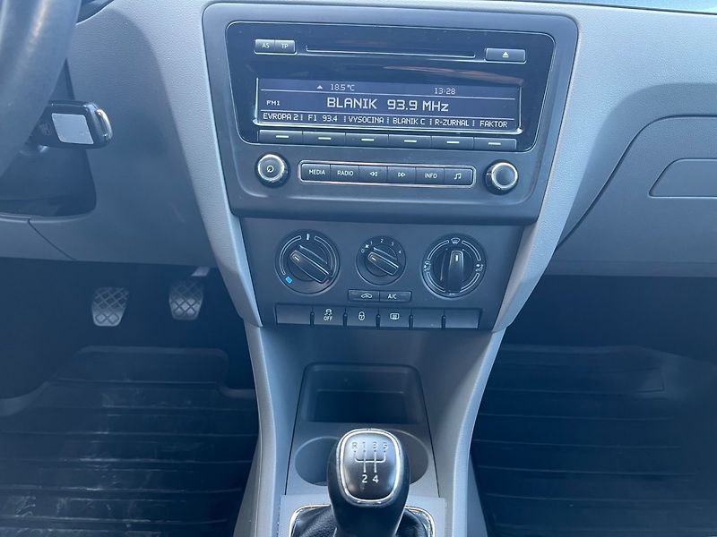 Škoda Rapid (2015) 1.2 TSi Top - fotka 10 z 20