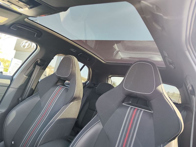 Škoda Fabia 1.5 TSi/110kW Monte Carlo DSG - fotka 15 z 31