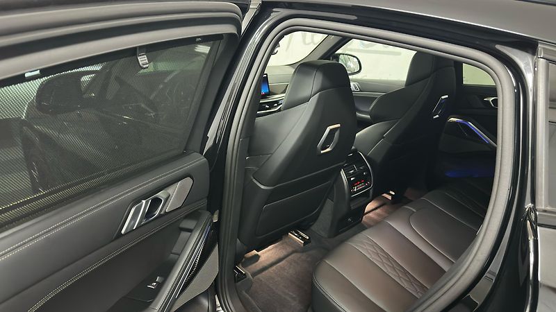 BMW X6 M60i / ZÁRUKA / TAŽNÉ  - fotka 30 z 70