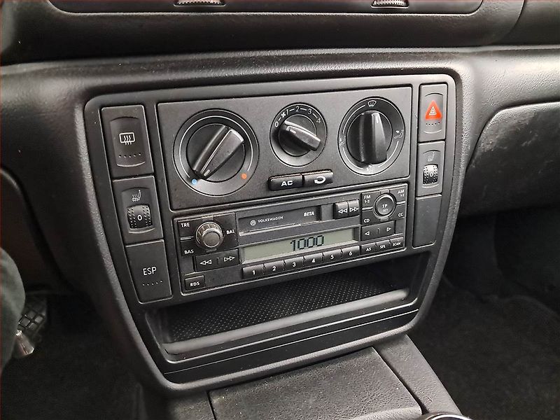 Volkswagen Passat (2002) 1.9 TDI, nová STK, Klima - fotka 12 z 13