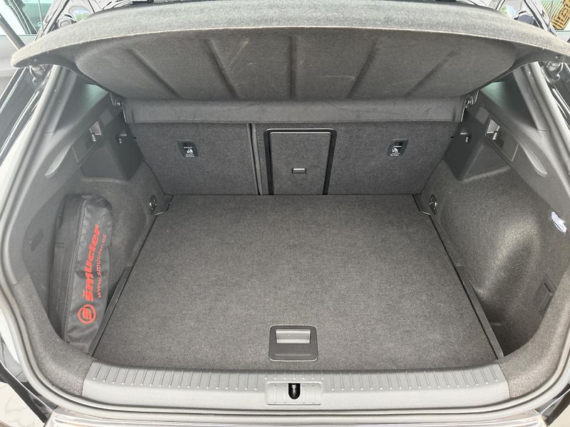 Cupra Formentor 1.5Tsi*1-MAJ*ACC*LED*DPH*CZ* - fotka 12 z 47