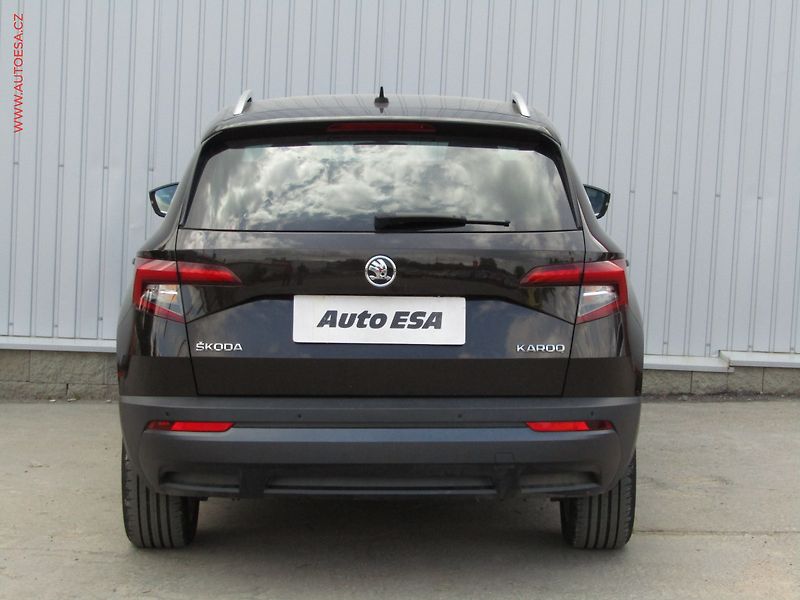 Škoda Karoq (2019) 1.6 TDi, 2.maj,ČR, Style - fotka 5 z 21