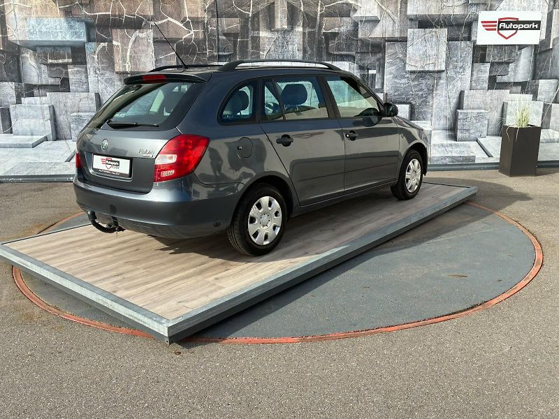 Škoda Fabia (2009) 1.2HTP, 51KW - fotka 6 z 18