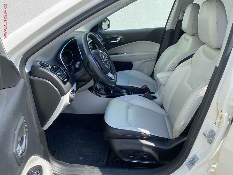 Jeep Compass (2018) 2.0MJT 4x4, ČR, Limited, AT - fotka 9 z 20