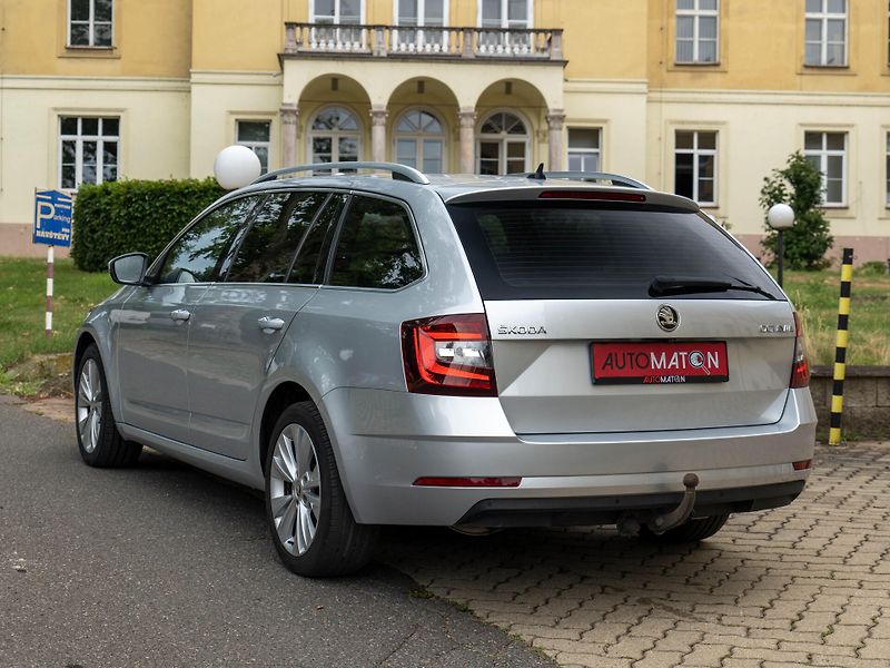 Škoda Octavia 2.0 TDI DSG Kamera Style+ - fotka 7 z 35