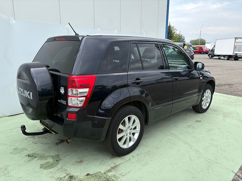 Suzuki Grand Vitara 1.9DDiS, 95kW, Tažné, 4x4 - fotka 2 z 20