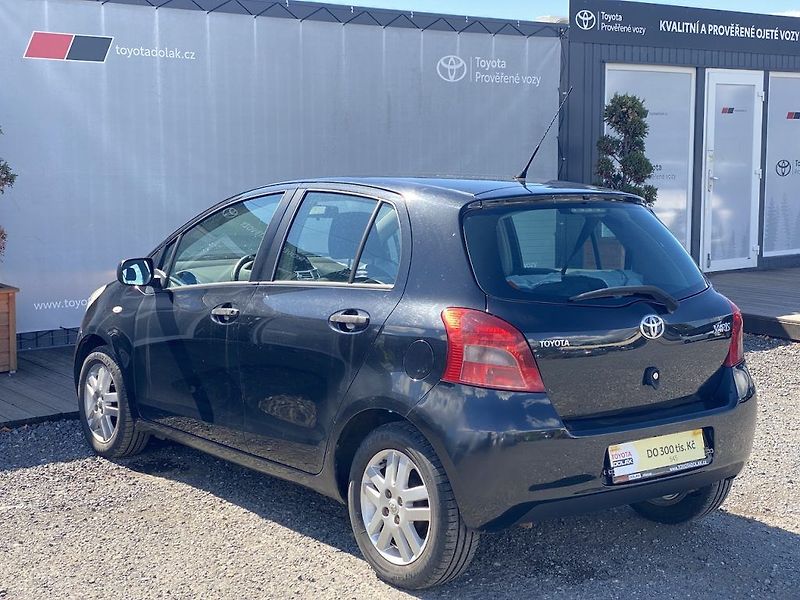 Toyota Yaris 1.3i, ČR, TerraCool, 2x kola - fotka 5 z 12