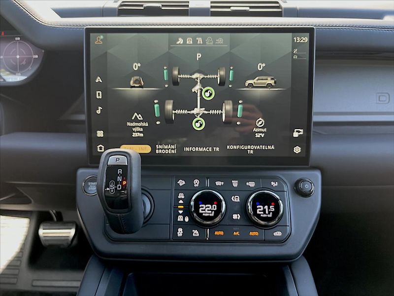 Land Rover Defender (2026) 4,4 110 OCTA P635 V8 AWD - fotka 17 z 21