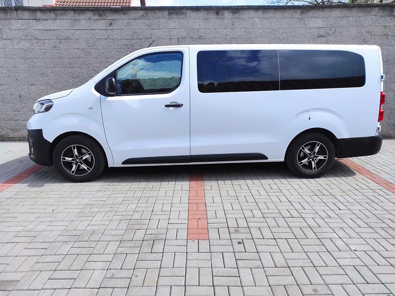 Toyota ProAce 2,0D-4D 9 míst, L2, ČR, TZ - fotka 2 z 31