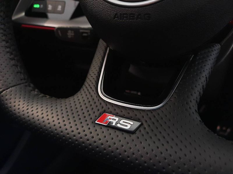 Audi RS 3 (2023) Sportback 2.5 TFSI quattro (29 - fotka 23 z 28
