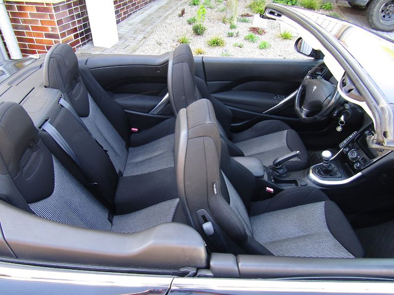 Peugeot 308 (2010) CC 1.6 HDI 82kW - fotka 15 z 30