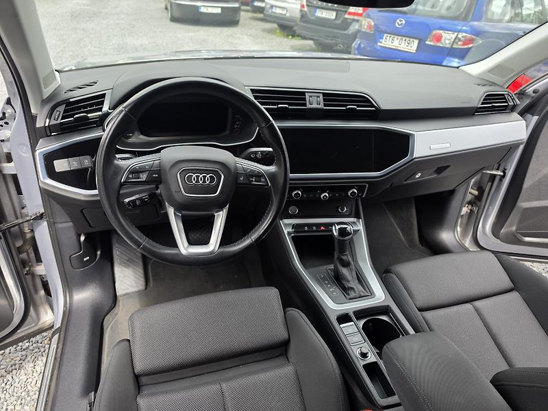 Audi Q3 2.0 40TFSI 4x4 Led S-Tronic  - fotka 12 z 18