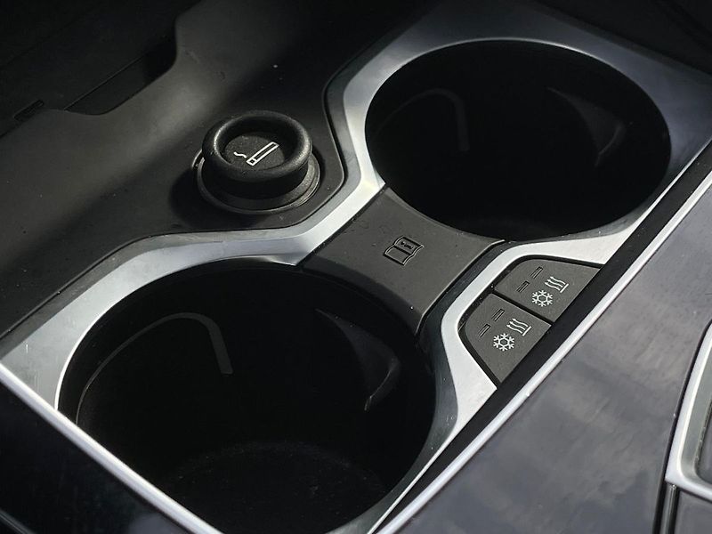 BMW X7 40i M Sport PANO DPH TZ 6 míst - fotka 25 z 26