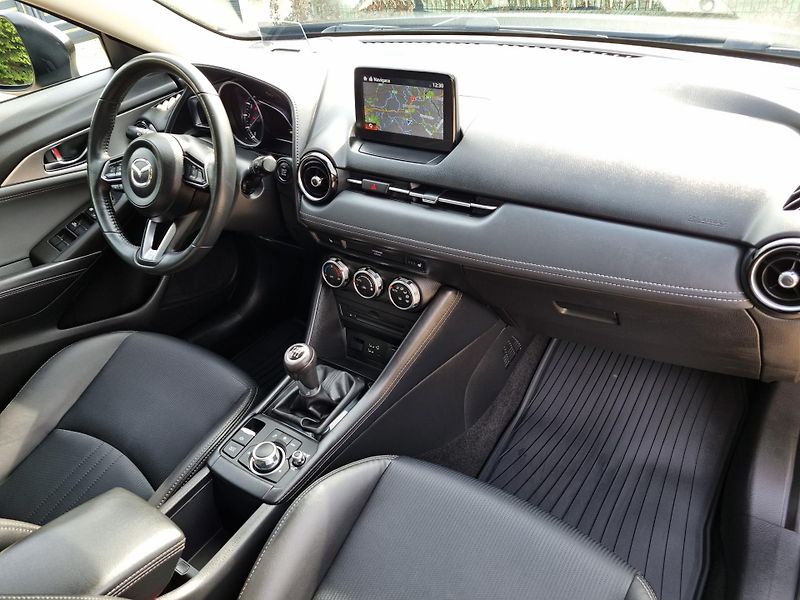 Mazda CX-3 (2021) 2.0 SPORTS LINE,NAVI,HEAD UP - fotka 23 z 41