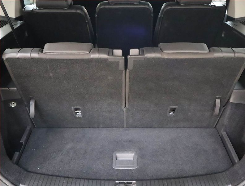 Volkswagen Touran (2020) Highline 2.0 TDI, Automat - fotka 22 z 22