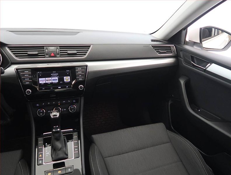 Škoda Superb (2015) Ambition 1.8 TSI, Automat - fotka 8 z 23