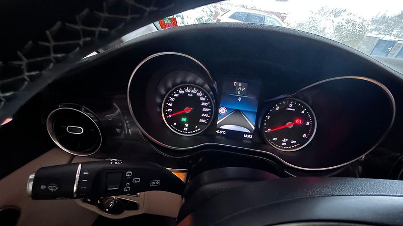 Mercedes-Benz Třídy V (2023) 300 Exclusive L 4M AIR LEDNICE - fotka 32 z 46