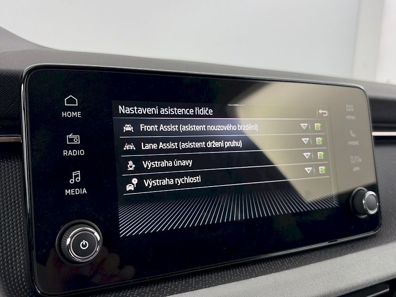 Škoda Kamiq (2025) DSG 1.5TSI 110kW Top Selection - fotka 12 z 31