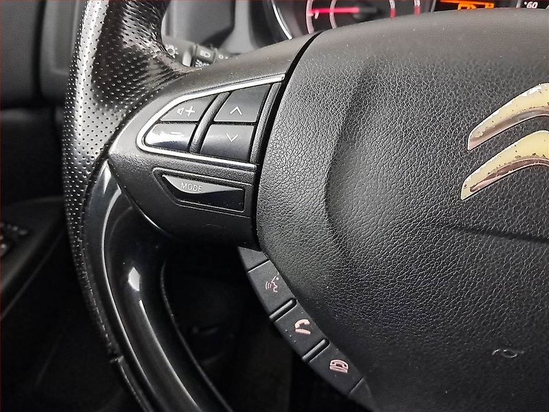 Citroën C4 Aircross (2012) 1.6, Park. senzory - fotka 18 z 19