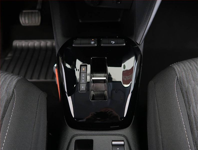 Opel Corsa (2022) Edition 50 kWh, SoH 98% - fotka 13 z 21