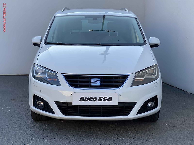 Seat Alhambra (2015) 2.0 TDi, Style, xenon - fotka 2 z 21
