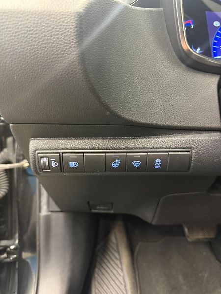 Suzuki Swace 1.8 Hybrid Comfort+ 72kW - fotka 15 z 22