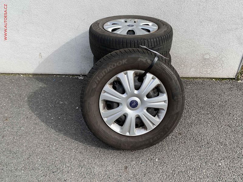 Ford Kuga (2013) 2.0 TDCi 4x4, Titanium, AT - fotka 19 z 19