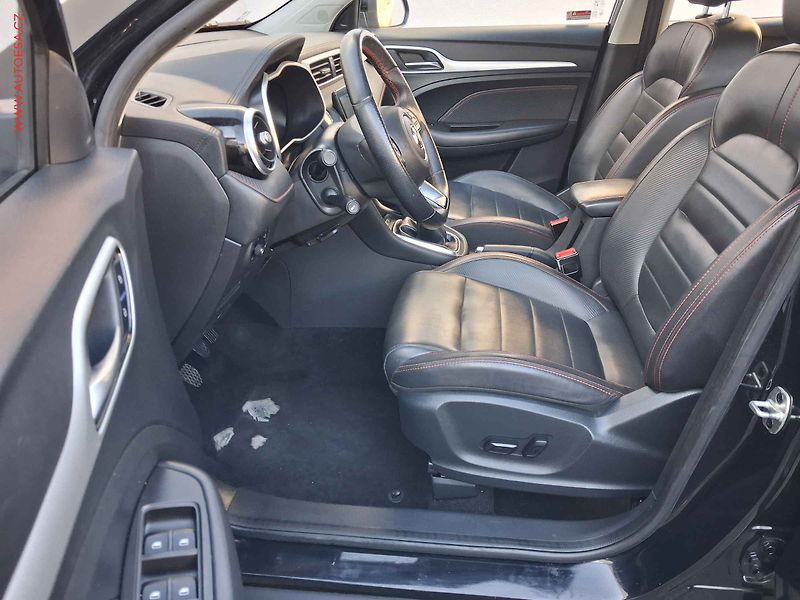 MG ZS (2023) 1.0T-GDi, LED, navi, kamera - fotka 9 z 19
