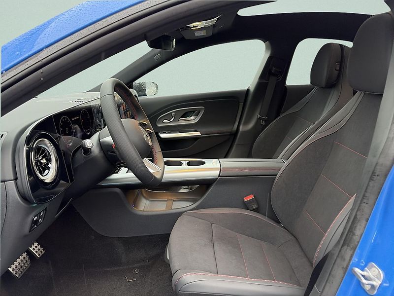 Mercedes-Benz CLA (2026) 200 4M - fotka 13 z 15