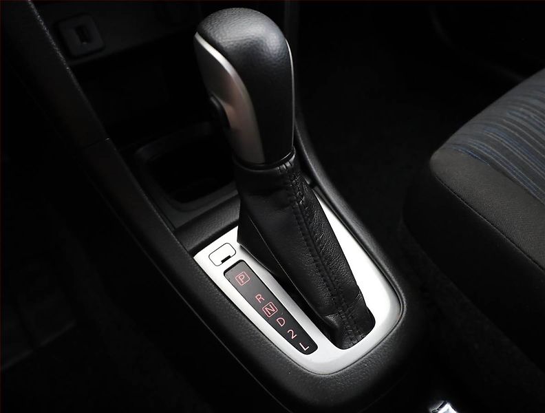 Suzuki Swift (2014) 1.2, Automat, ČR,1.maj - fotka 11 z 13
