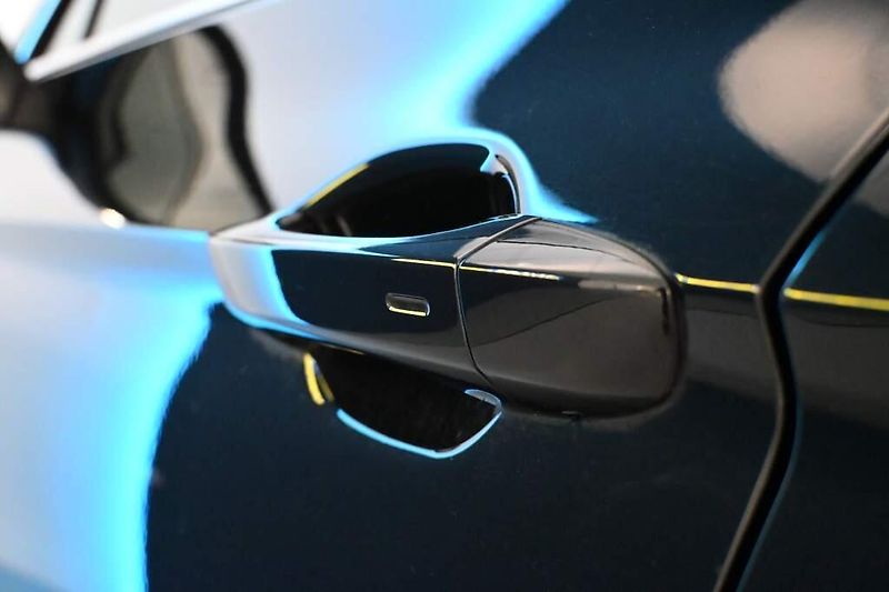Volkswagen Passat (2023) 2.0 LED DSG ACC VIRTUAL Kamera - fotka 25 z 31