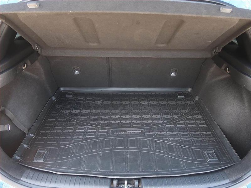 Kia Ceed (2022) Silver 1.0 T-GDI, Serv.kniha - fotka 13 z 17