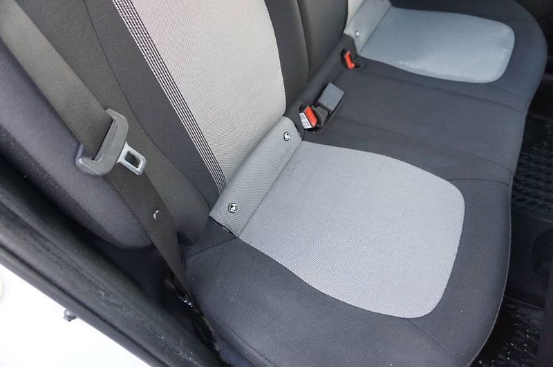 Hyundai i10 (2022) 1,0 1 MAJ .V ČR. - fotka 13 z 26