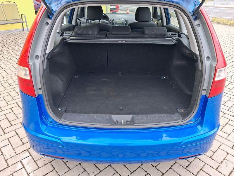 Hyundai i30 (2009) 1,4i  LPG  KLIMA  2x KOLA  - fotka 15 z 33