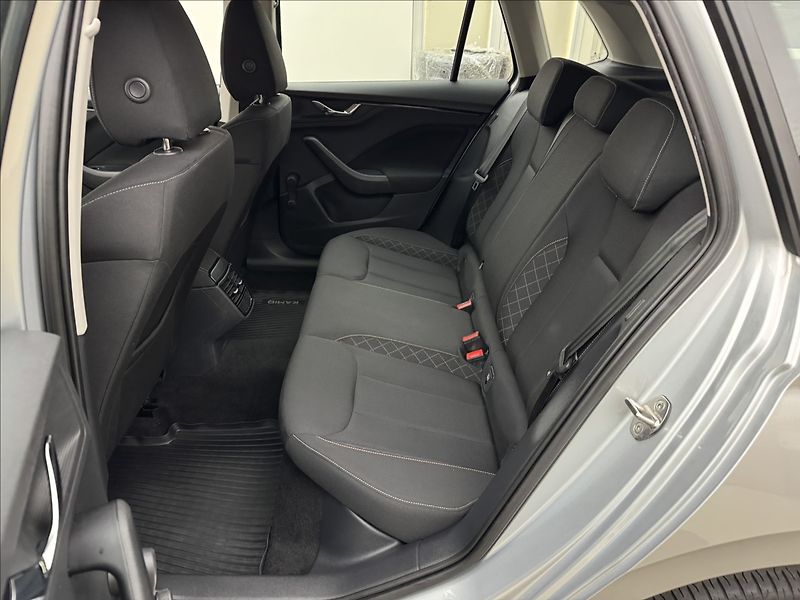 Škoda Kamiq 1,0 DSG AC LED VÝHŘEV SENZORY - fotka 33 z 36